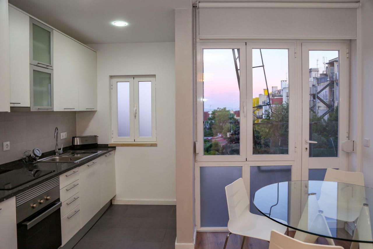 Sao Joao Studios & Flats By Lisbon Village Apartments ภายนอก รูปภาพ