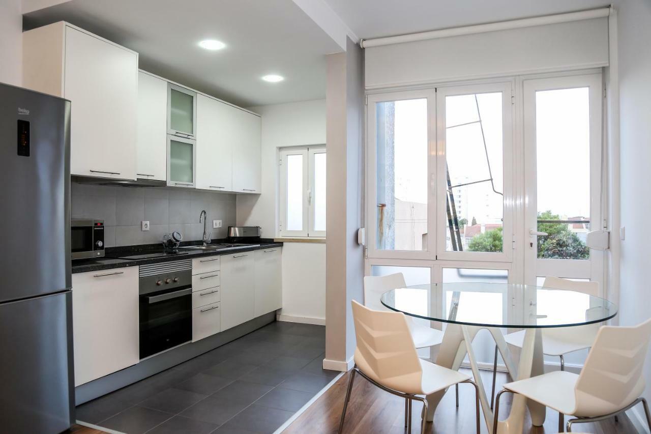 Sao Joao Studios & Flats By Lisbon Village Apartments ภายนอก รูปภาพ